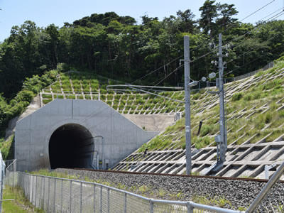 常磐線戸花山トンネルの画像